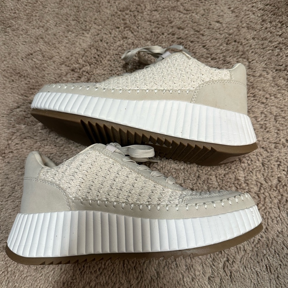 DV by Dolce Vita Beige and White Textured Sneakers